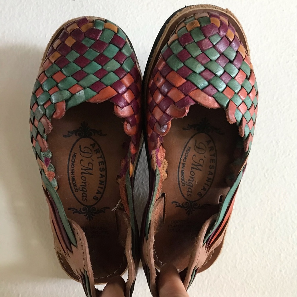 Kids Leather Huracha Sandal size 6
